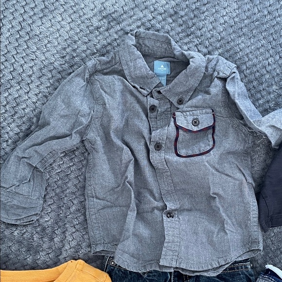 Baby boy 12-18months fall shirts and pants bundle - Picture 6 of 14
